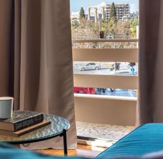 Mets Apartment | Exceptional Home of Petros: Child-Friendly Stay with 9.8 Rating