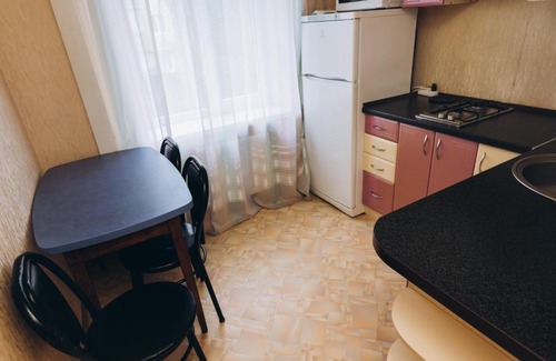 Sumy Apartment | Budget-Friendly Home On Pervomaiskaya with Family Amenities