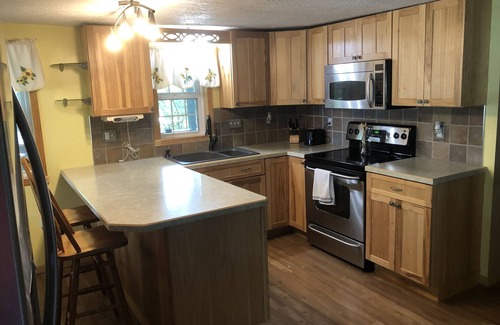 Colona House | Discover Home on the Green River with Oceanfront Views