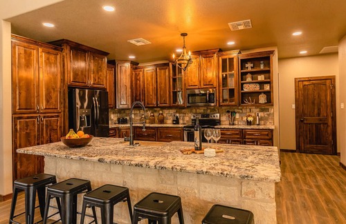 Sabinal House | Home on the Range @ Buchanan Vacation - On Golf Course, POOL & FREE RIVER ACCESS