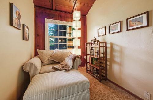 Guerneville House | Relax at Home on the Range: Pet and Child Friendly Retreat