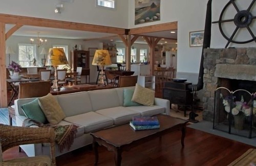 Aquinnah House | Home Overlooking Vineyard Sound.