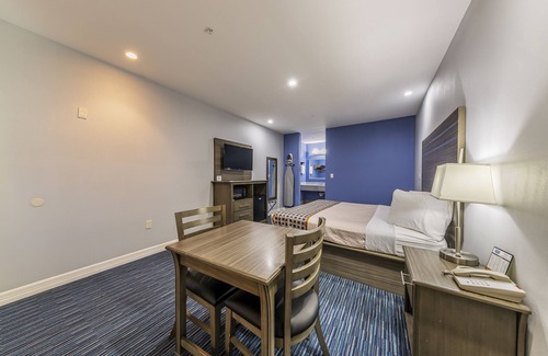 Houston Hotel | Comfortable Stay at Home Place Inn near Spring I-45 North