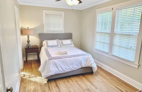 New Albany Cottage | Exceptional Retreat with Private Yard Near Downtown Trails