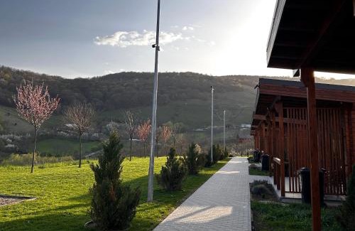 Moldovenesti House | Discover HOME Resort RS: Pet-Friendly Family Retreat