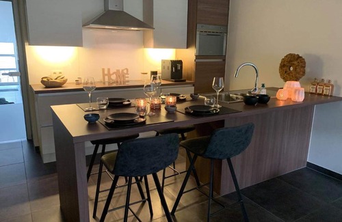 Westende Apartment | Ocean View Retreat for Families - Guest Rated 10/10