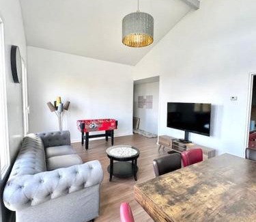 Cergy Apartment | Family-Friendly Home Seventy Guest House Awaits You