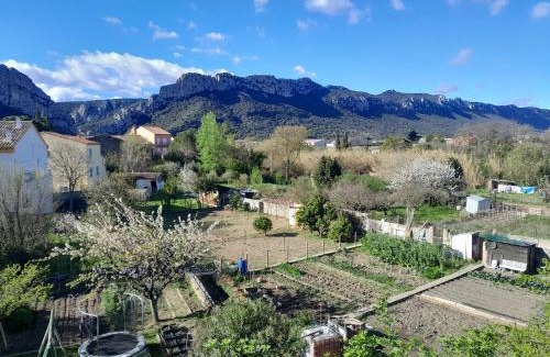 Saint-Paul-de-Fenouillet House | Guest-Rated hOMe-Shanti Galamus: Family & Pet Friendly Stay