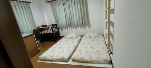 Ichikawa Apartment | Cozy Home Stay 北国分: Family-Friendly with Kitchen Access