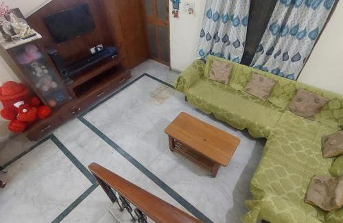 Indore House | Home Stay with Sanjeev Tripathi