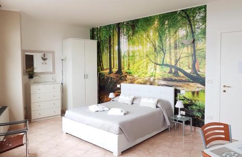 Cavaion Veronese Apartment | Comfortable Home Suite with Hot Tub & Pet-Friendly Stay