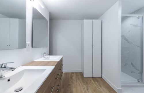 Strasbourg -Saint-Denis Apartment | Guest Rated 10/10: Home Suite Home Sentier-Réaumur III