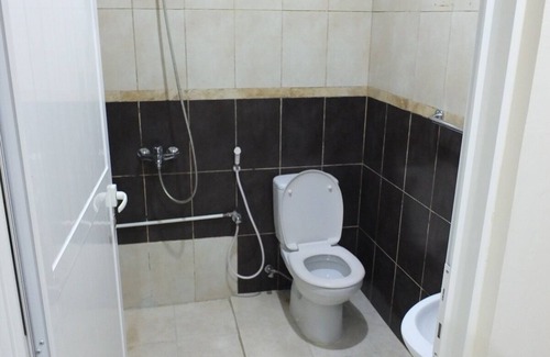 Old Dubai Apartment | Cozy Home Sweet Home Bed Space for Male Travelers