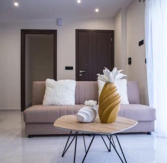 Kissamos Apartment | Relaxing Home Sweet Home with Ocean View & Balcony Bliss