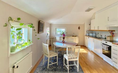 Mariehamn Apartment | Home Sweet Home- center, sea view, sauna, balcony
