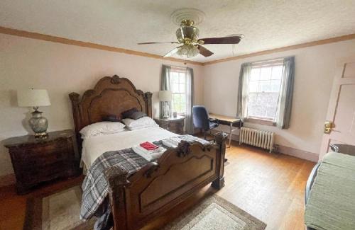 Lynchburg House | Cozy Suite Near Liberty University and Lynchburg Hospital