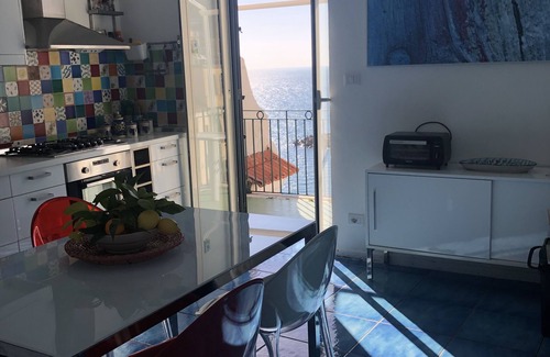 Amalfi House | Experience Oceanfront Bliss at Home: The Voice of the Sea