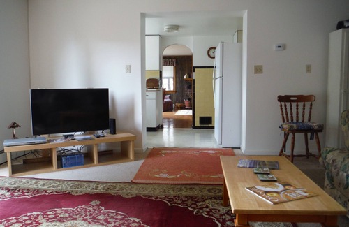 Fort Montgomery House | Ideal Retreat for West Point Events with Kitchen & Breakfast