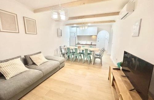 San Miguel de Salinas House | Cozy Retreat at Tulipán Orihuela Costa with Oceanfront Pool