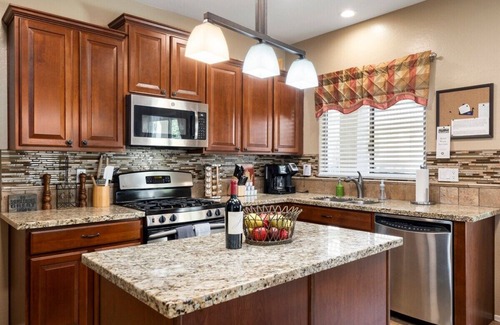 Glenhurst House | Impressive 4BR Home with Pool and Private Backyard Retreat