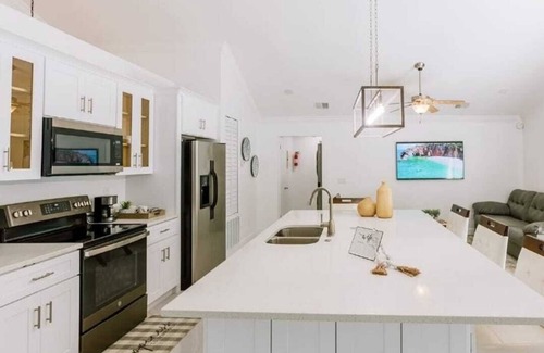 Buena Ventura Lakes House | Relaxing Home with Pool Just 17 Minutes from Disney World