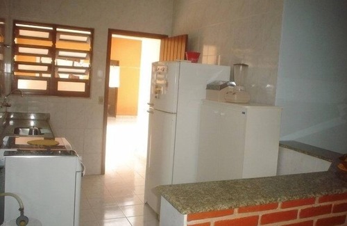 Jardim Imperador House | Cozy Home with Pool and Pet-Friendly Amenities in Peruibe