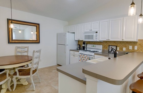 Caroline Cottage | Discover The Villages House with Family-Friendly Amenities