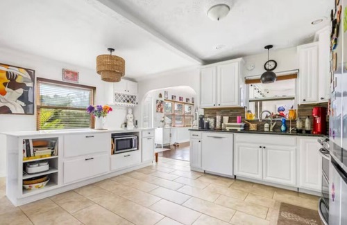 Gulfport House | Convenient Retreat Near St Petersburg Downtown & Beach