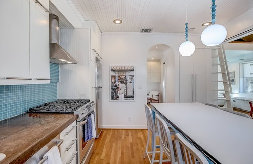 Chestnut House | Pet-Friendly Retreat with Enclosed Yard & Central AC