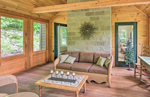 Jackson House | Cozy Retreat with Fire Pit, 7 Mi to Attitash Resort