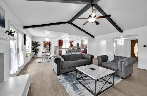 El Paso House | Serene Home with Mountain Views, Pool & Hot Tub Oasis