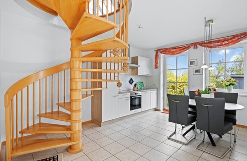Kaltenhof House | Relaxing Retreat with Sauna and Ocean View Near Beach