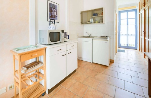 Le Pouldu Apartment | Tranquil Gîte in Englancourt with Oceanfront Terrace