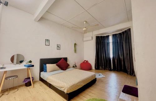 Central Seberang Perai House | Exceptional Stay Near Aeon Alma with Netflix Amenities