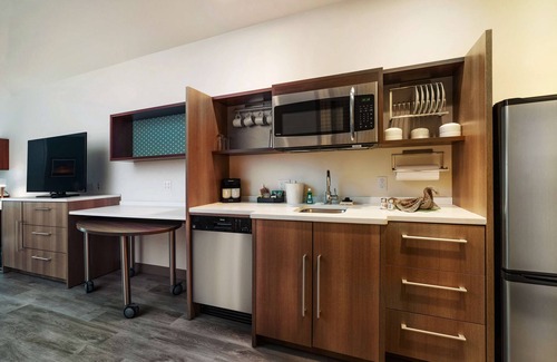 March Air Reserve Base Hotel | Eco-Friendly Home2 Suites by Hilton Riverside with Pool