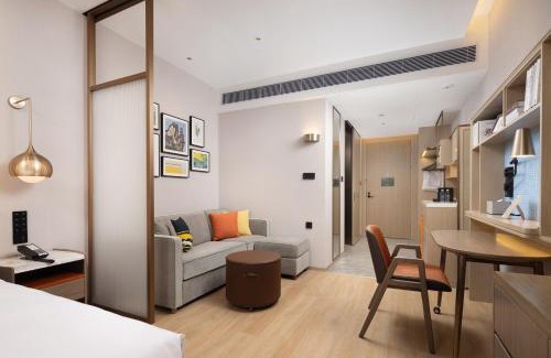 Shipai Hotel | Home2 Suite by Hilton Dongguan Shipai