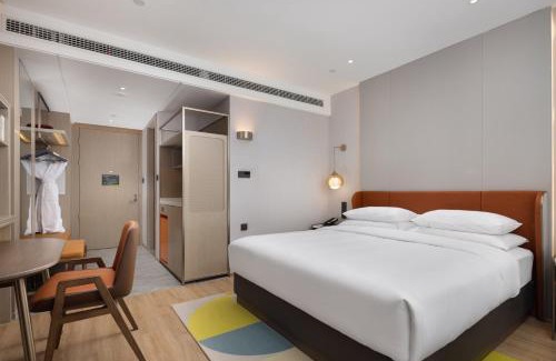 Jianggan Hotel | Discover Home2 Suite by Hilton Near Hangzhou East Station