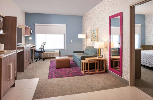 Downtown Fort Lauderdale Hotel | Discover Home2 Suites by Hilton in Downtown Fort Lauderdale