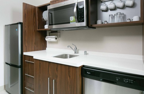 Menomonee Falls Hotel | Discover Home2 Suites by Hilton near Milwaukee's Excitement