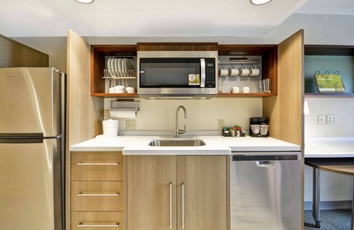 South Portland Hotel | Convenient Home2 Suites by Hilton near Portland Airport