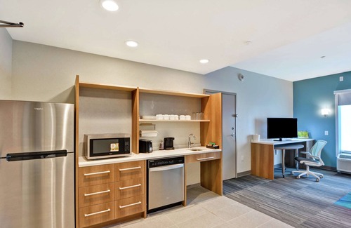 Daytona Beach Hotel | Comfortable Home2 Suites by Hilton Daytona Beach Speedway