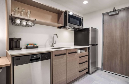 Pike Hotel | Discover Home2 Suites by Hilton Indianapolis North