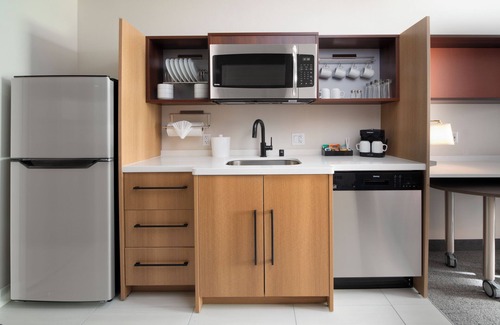 Albuquerque Hotel | Top-Rated Home2 Suites Near Albuquerque Airport with Pool