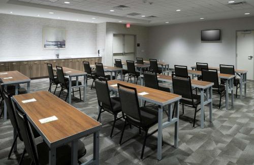 Northside Hotel | Discover Home2 Suites by Hilton Jacksonville Airport