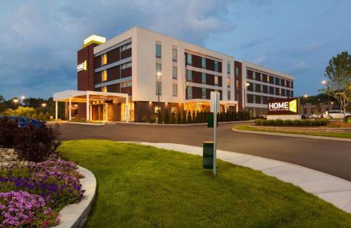 Newtonville Hotel | Pet-Friendly Home2 Suites with Pool Near Albany Airport