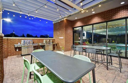 Amherst Hotel | Pet-Friendly Comfort at Home2 Suites By Hilton Amherst