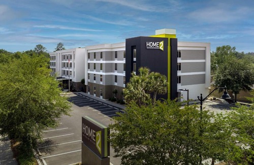 North Charleston Hotel | Pet-Friendly Home2 Suites by Hilton near Charleston Airport
