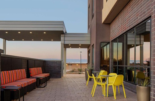 Carlsbad Hotel | Pet-Friendly Home2 Suites in Carlsbad, Rated 8.9/10