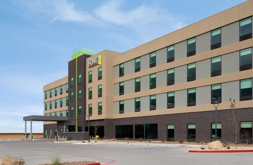 Carlsbad Hotel | Pet-Friendly Home2 Suites in Carlsbad, Rated 8.9/10