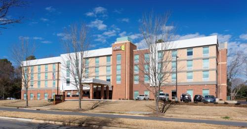 Belmont Historic District Hotel | Comfortable Home2 Suites in Charlotte Belmont, NC - 8.6/10